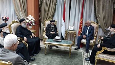 وفد مطرانية بورسعيد يهنئ المحافظ بتجديد الثقة