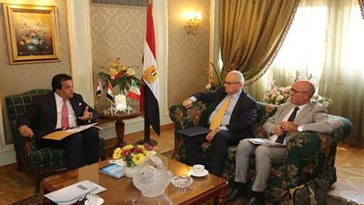 وزير التعليم العالي يبحث مع سفير إيطاليا بالقاهرة تعزيز التعاون بين البلدين