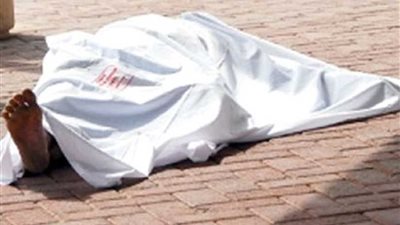 مقتل شخص في ظروف غامضة داخل منزله بـ