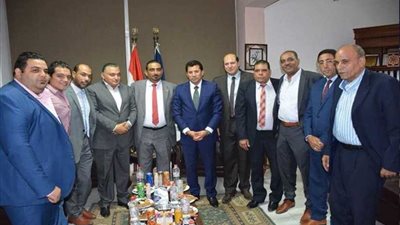 جولة تفقدية لوزير الشباب والرياضة بنادي الترسانة