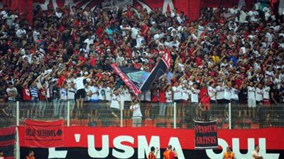 بسبب الجماهير .. إلغاء مباراة اتحاد العاصمة الجزائري والقوة الجوية العراقي في البطولة العربية (فيديو)