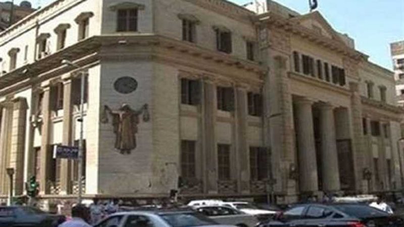 مشادات كلامية بين