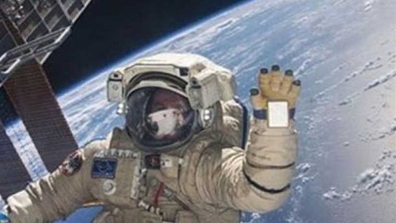 رائدا فضاء روسيان