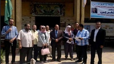 لجنة متابعة قياس أداء الكليات تزور 