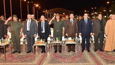 محافظ أسيوط : فتح الحدائق والمتنزهات بالمجان وتفعيل النشاط الثقافى والرياضى وإعادة الرونق للشارع الاسيوطى..صور