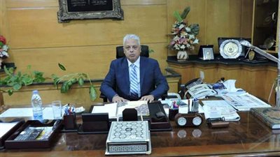 ضبط 3 أشخاص لقيامهم بفرض الإتاوات على قائدى سيارات الأجرة بمواقف دمنهور