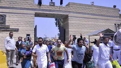 الإفراج بالعفو عن 190 من نزلاء السجون والإفراج الشرطى عن 386 سجيناً