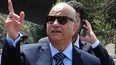 محافظ القاهرة:لن أسمح بوجود أعمدة إنارة مضاءة نهارا في الشوارع