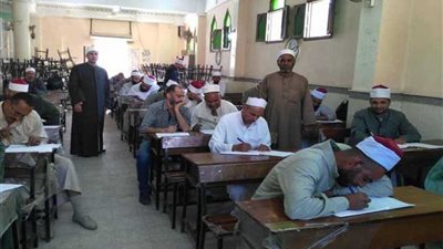 بدء اختبارات التصفية الأولية التحريرية للقراءة الحرة بأوقاف أسيوط.. (صور)