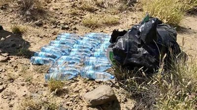 بالصور ..ضبط أكثر من 1800 لتر خمور في مصانع جبلية بالسعودية