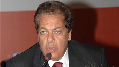 أبو العينين: السيسي يؤسس لدولة حديثة تضاهي أفضل الدول في جذب الاستثمارات