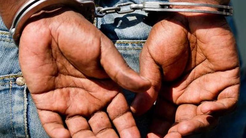 مسجل شقي خطر يعتدي