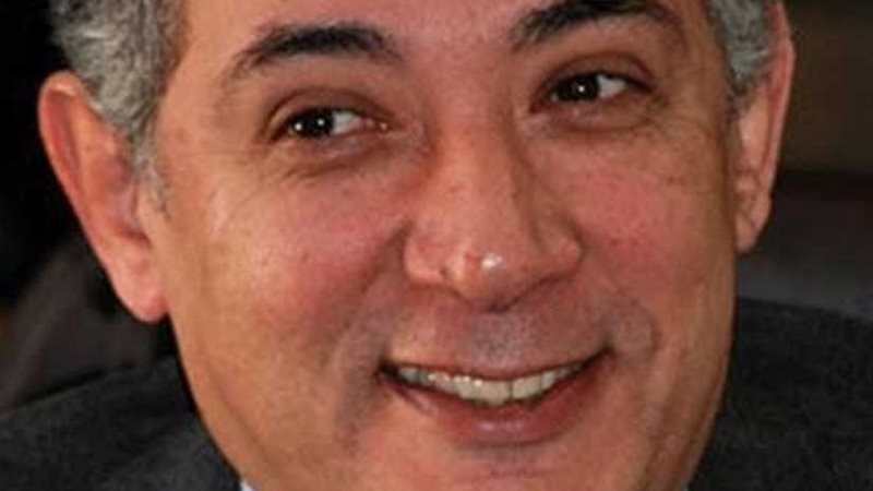 عرضالمعجنة ينير المسرح