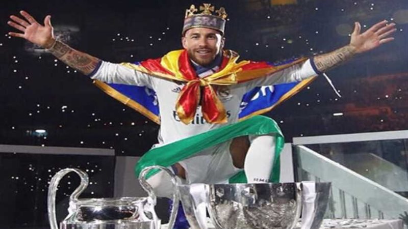 راموس يحتفل بمرور