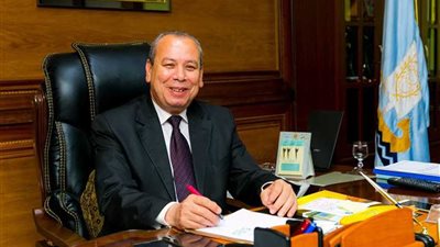 توزيع 7300 كرتونة مواد غذائية علي مواطني 