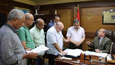 محافظ كفرالشيخ: يناقش مشروعات الإسكان الجديدة