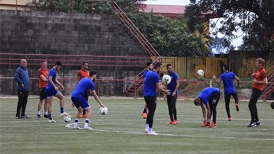 الأهلي يخوض مرانه تحت السيول استعدادًا لمواجهة حوريا الغيني بأبطال إفريقيا