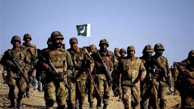 الجيش الباكستاني يعلن عن مقتل إرهابيين متورطين في قتل جنود