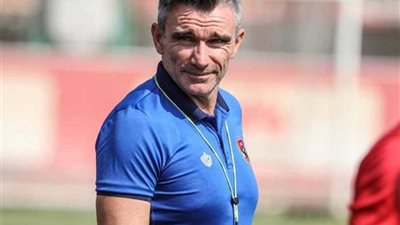 كارتيرون يلقي المحاضرة الأخيرة للاعبين قبل مواجهة حوريا