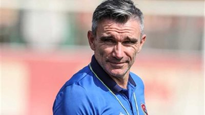 كارتيرون يعلن تشكيل الأهلي لمواجهة حوريا الغيني