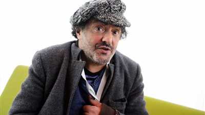 الفنان الجزائري رشيد طه يوارى الثرى في مسقط رأسه