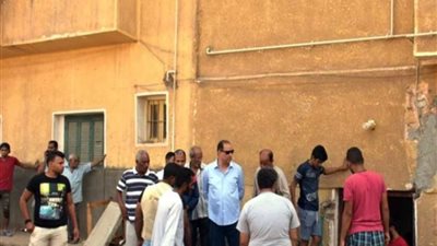 نائب محافظ أسوان : جاري إصلاح الكسر في خط الصرف الصحي بمنطقة أبو شوك