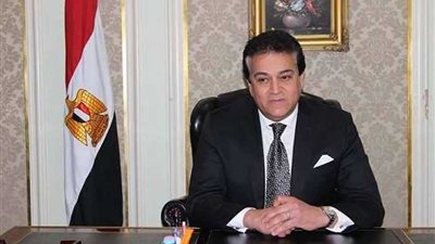 خبير يكشف أهمية فروع الجامعات الأجنبيه بمصر