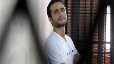 تأجيل محاكمة دومة في أحداث مجلس الوزراء