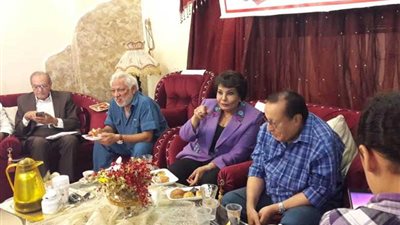 أهل الفن يناقشون «دور المسرح» بصالون هلال الثقافي (صور)