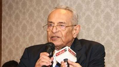 منى مكرم مستشارًا سياسيًا لأبو شقة