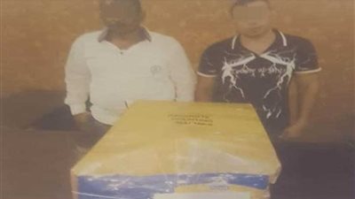 القبض على صاحب شركة وموظف يتاجران في العملات الصعبة بعابدين