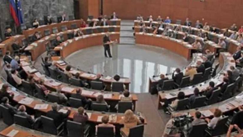 برلمان سلوفينيا يوافق