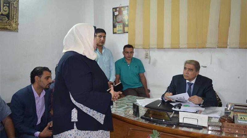 محافظ المنيا يلتقي