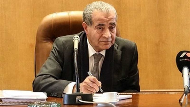 وزيرا التموينو الصناعة