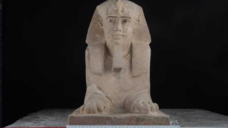 اكتشاف تمثال لأبي