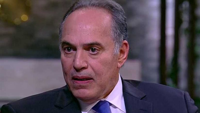 رجال الأعمال ترفع