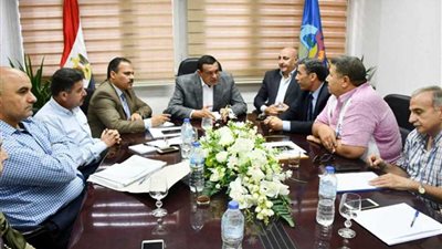 محافظ البحيرة يوجه بسرعة الانتهاء من أعمال الصرف الصحي بدمنهور