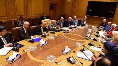 العصار وزايد يبحثان النهوض بشركة 