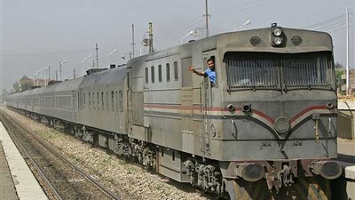 توقف حركة قطارات الصعيد بعد تصاعد أدخنة من قطار بالمنيا