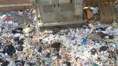 استغاثة لمحافظ القاهرة من أهالى عزبة النخل: أنقذنا من القمامة