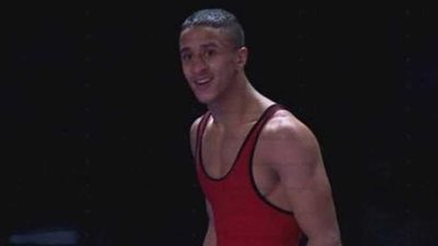 حسن حسن يتأهل إلى نهائي بطولة العالم للمصارعة الرومانية للشباب