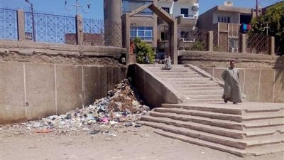 جولة مفاجئة لمحافظ أسيوط بقريتي الواسطى وأولاد سراج بالفتح.. (صور)