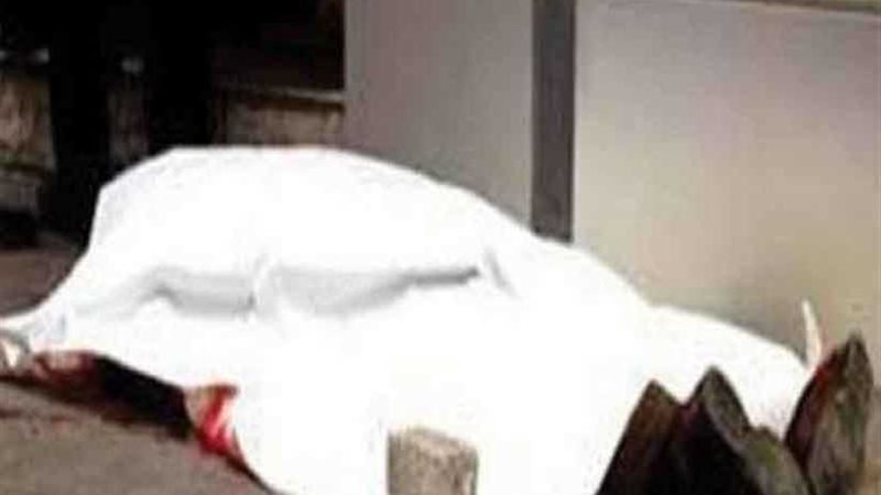 صاحب مصنع ينهي حياة