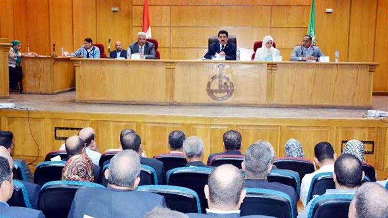 محافظ القليوبية يتابع