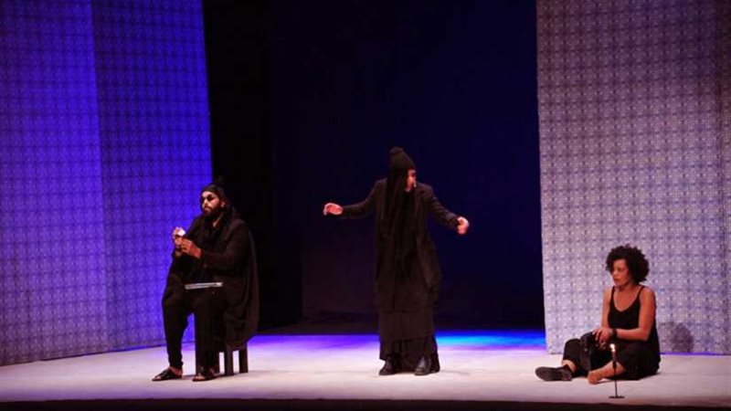 صولو بالمسرح الصغير