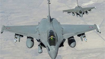 طائرات حربية مجهولة تستهدف مسلحي حركة الشباب الصومالية