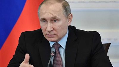 بوتين وميركل يناقشان سبل تسوية الأزمة السورية