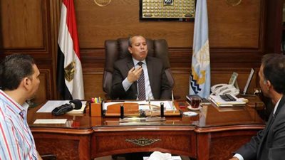 محافظ كفرالشيخ يناقش مشروع تطوير المراكز التكنولوجية