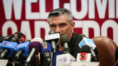 مؤتمر صحفي لكارتيرون وقائد الأهلي قبل مواجهة حوريا