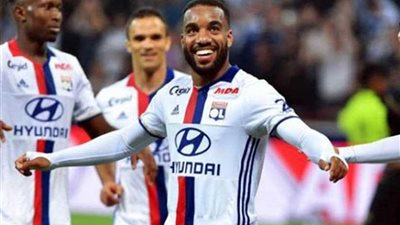 ليون الفرنسي يفوز على مانشستر سيتي 2-1 ببطولة دوري أبطال أوروبا